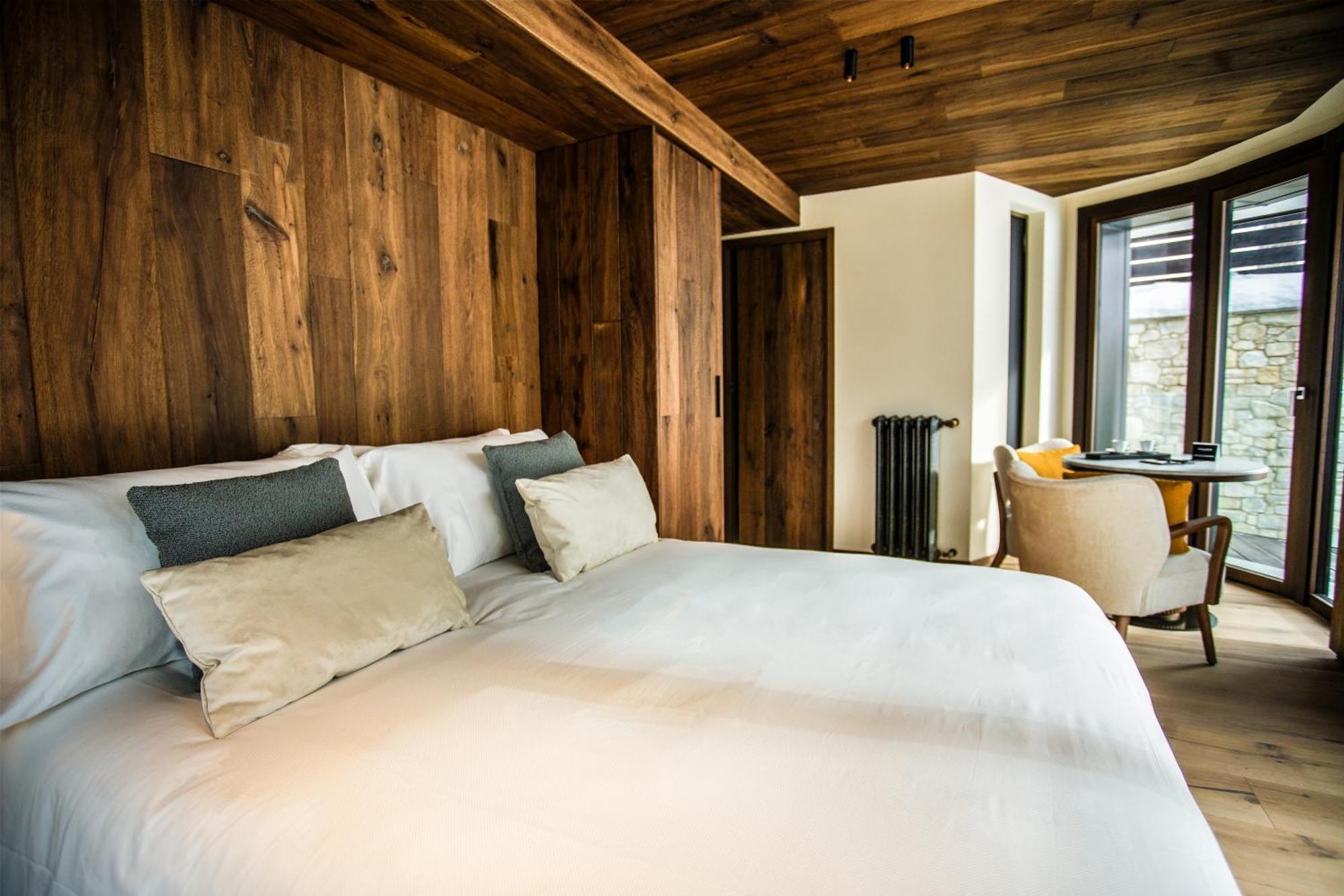 Hotel Al Piolet เบรยล์-แชร์วิเนีย ภายนอก รูปภาพ